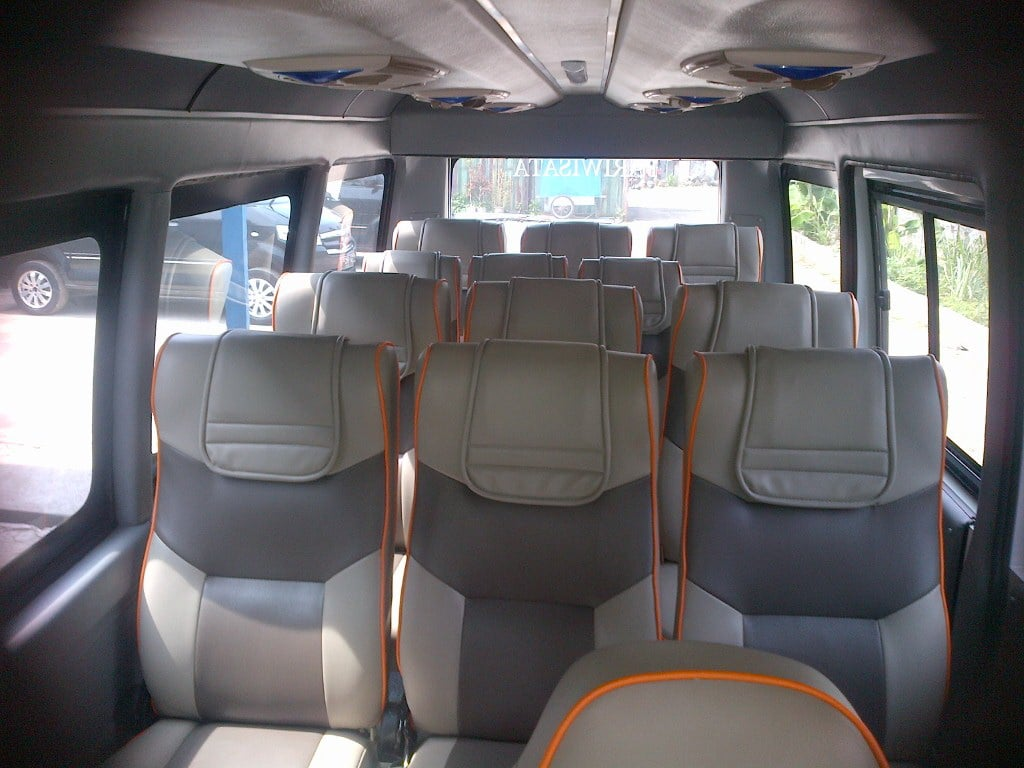 Mengapa Memilih Elf 14 Seat untuk Perjalananmu?