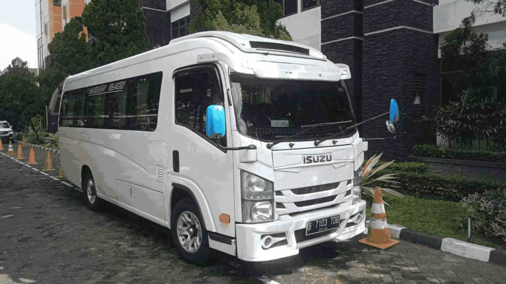 Tips Memilih Jasa Sewa Mobil Minibus yang Terpercaya