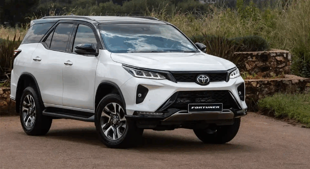 Keuntungan Sewa Mobil Fortuner untuk Liburan