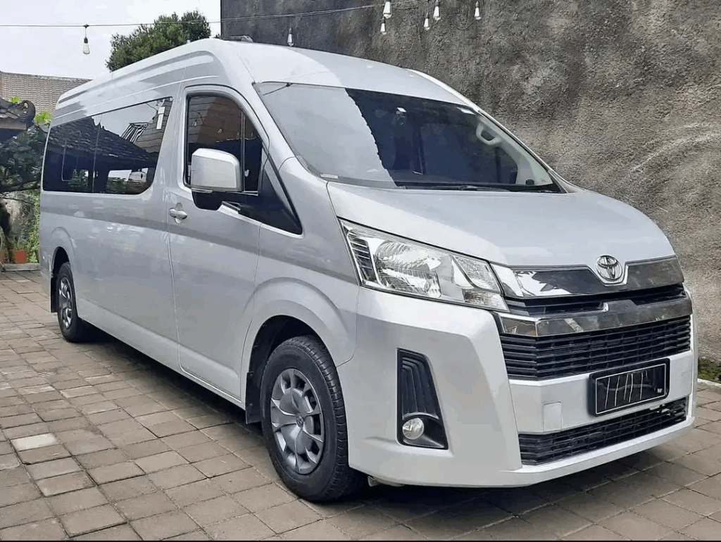 Keunggulan Rental Sewa Mobil Hiace Premio Plus Sopir